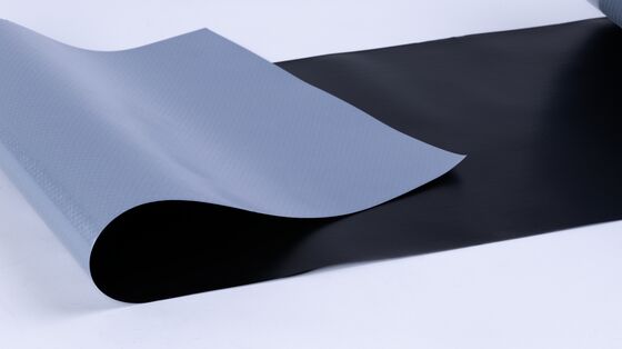 ฟิล์ม HDPE แบบไขว้เสริมความแข็งแรงคุณภาพสูง 60F สำหรับแผ่นกันซึมยางมะตอย การเป่าขึ้นรูปและการตัด
